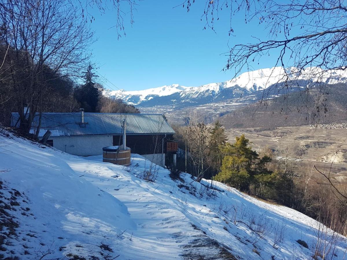Eco Lodge With Jacuzzi And View In The Swiss Alps Grone Luaran gambar