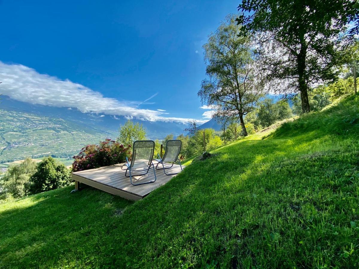 Eco Lodge With Jacuzzi And View In The Swiss Alps Grone Luaran gambar