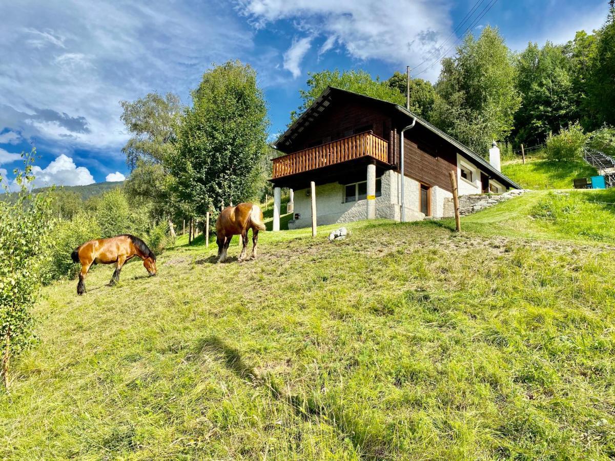 Eco Lodge With Jacuzzi And View In The Swiss Alps Grone Luaran gambar